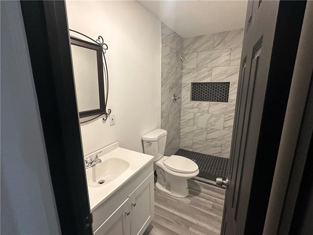 1820 Brown Avenue — photo 26