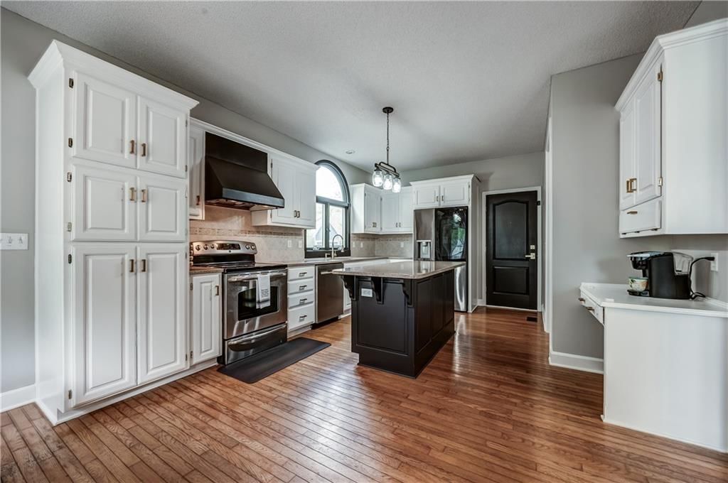 9213 W 132nd Place — photo 8