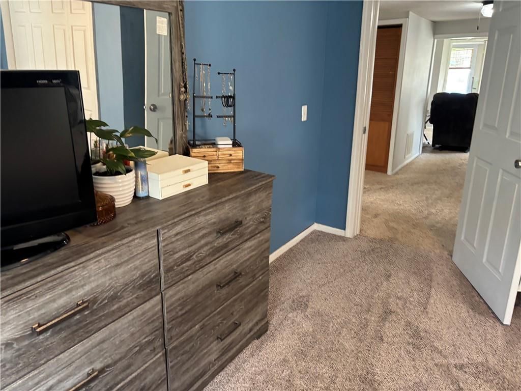 504 W Benton Street — photo 16