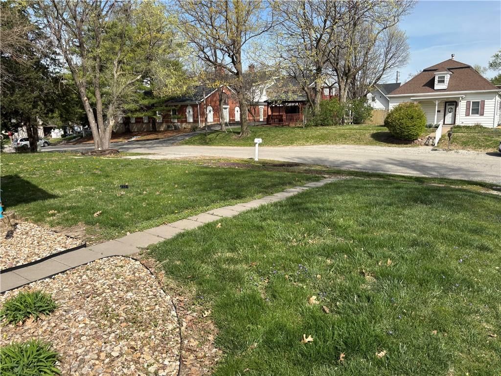 504 W Benton Street — photo 23