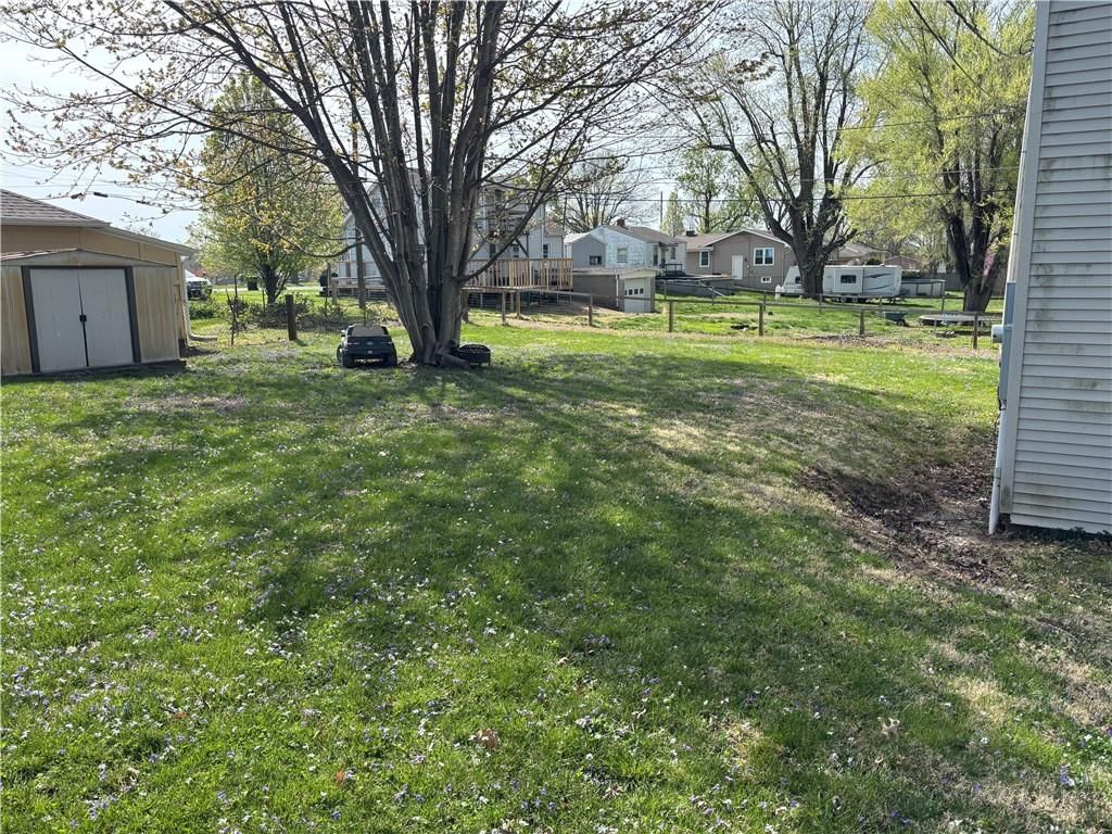 504 W Benton Street — photo 30