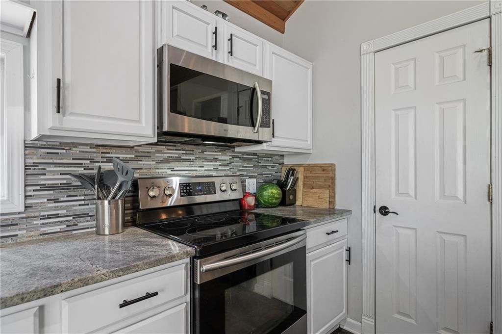 724 W Cedar Street — photo 23