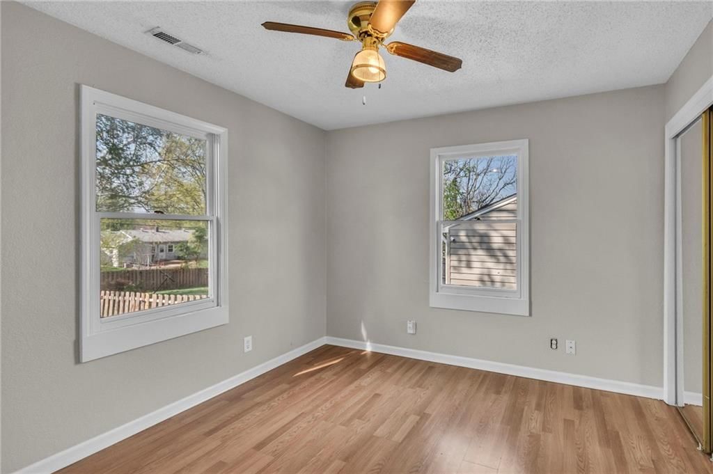 2411 NE 60th Street — photo 12
