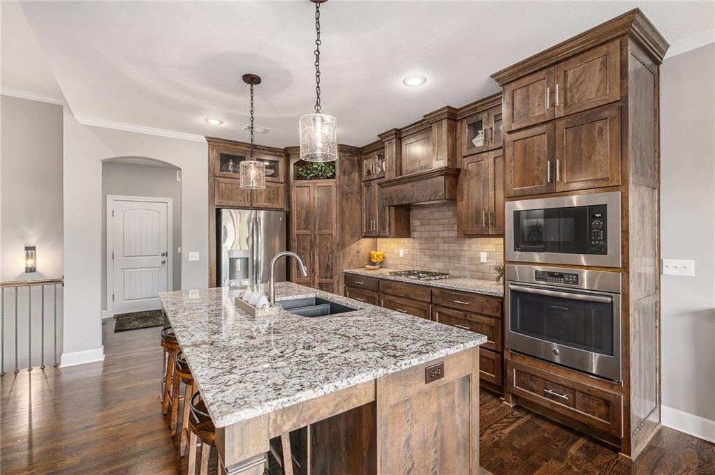 2649 W Elm Street — photo 10