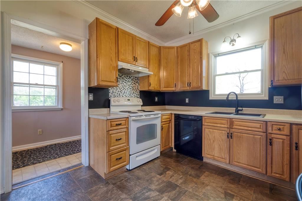 13318 Locust Street — photo 12