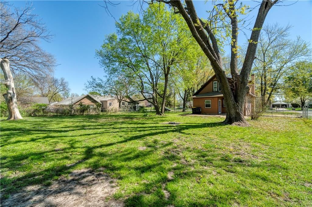 13318 Locust Street — photo 25