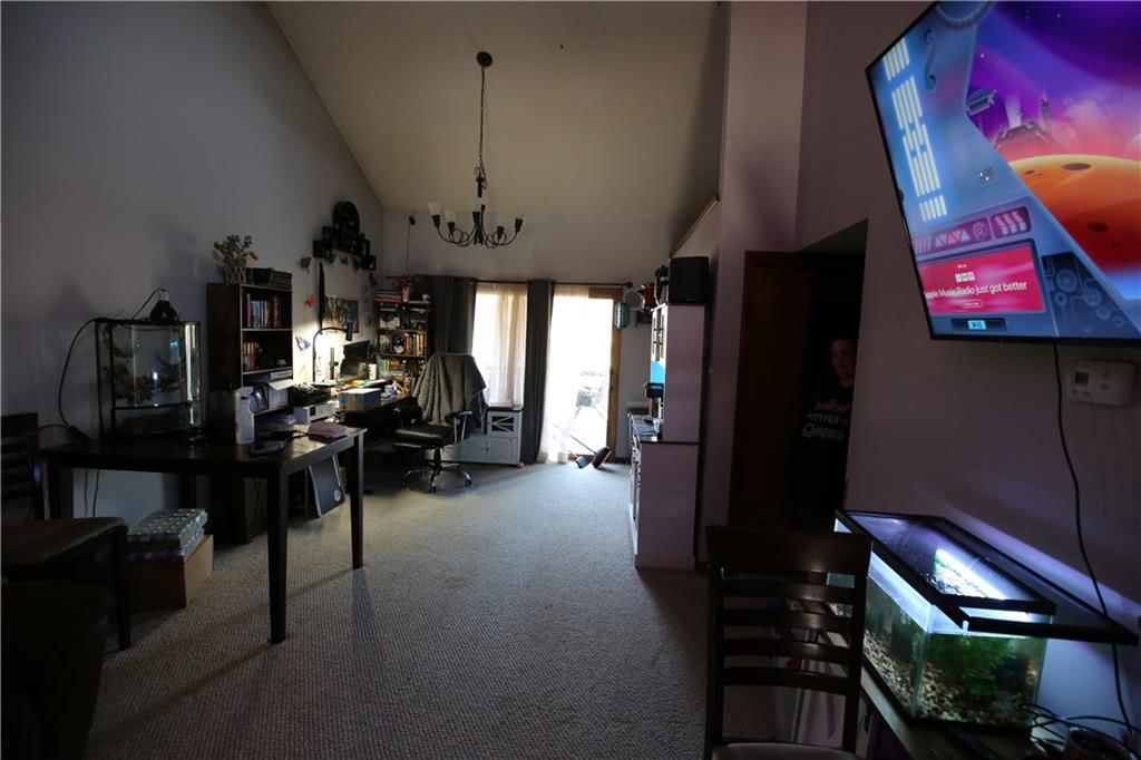 150-156 Par Lane — photo 25