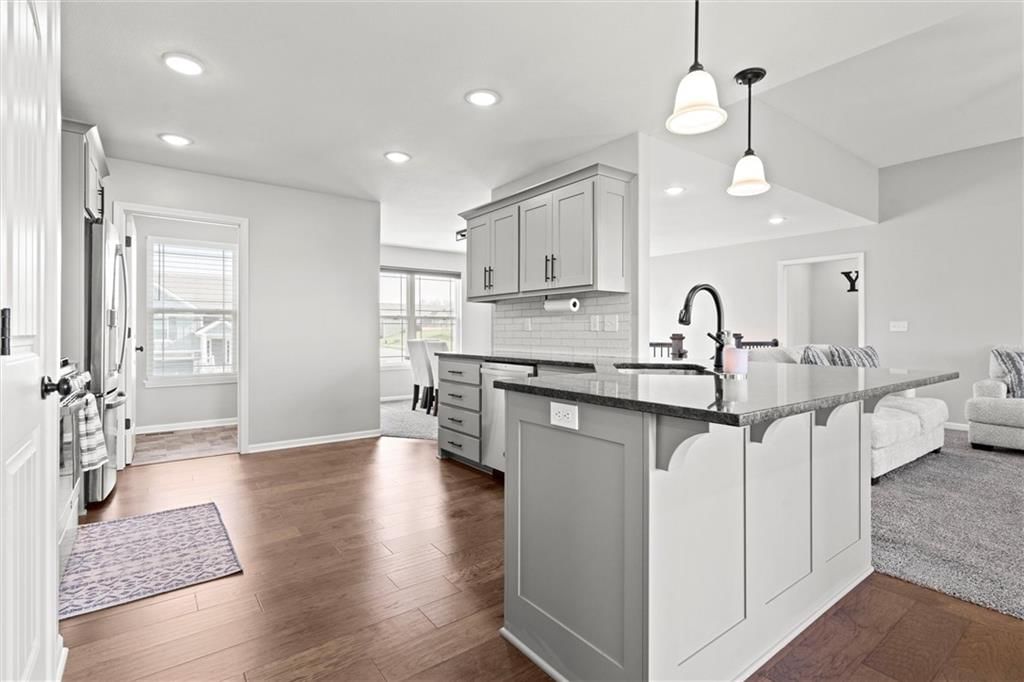 1701 Willow Lane — photo 13