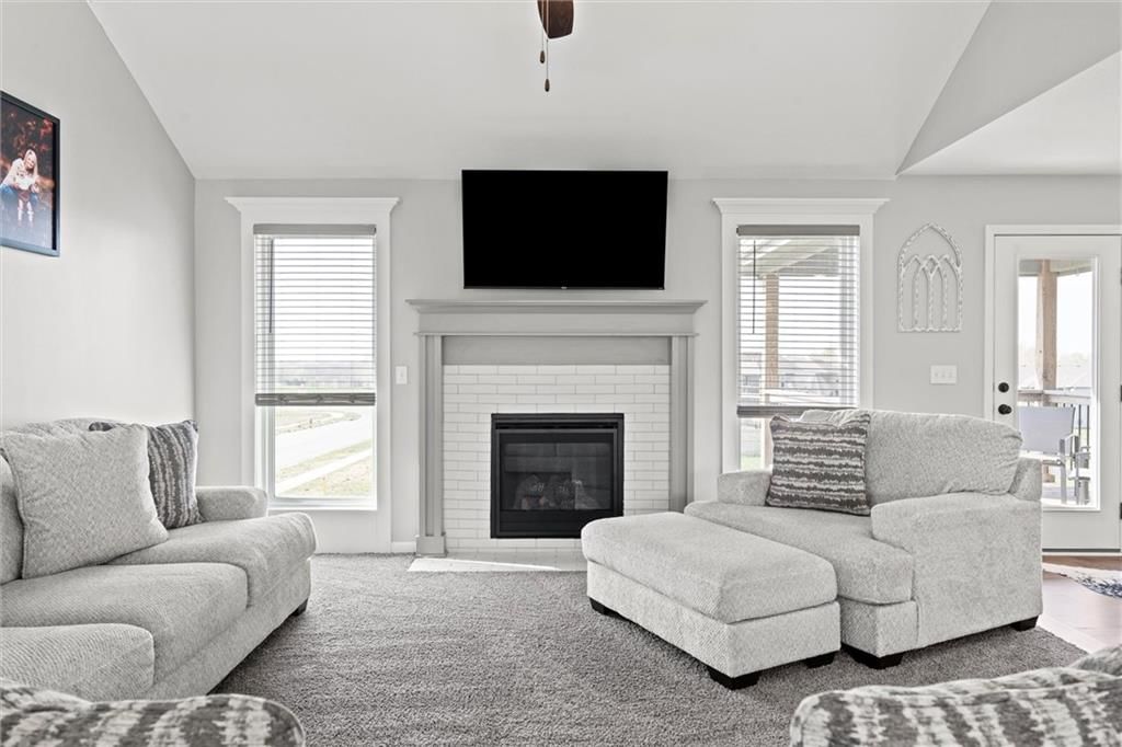1701 Willow Lane — photo 7