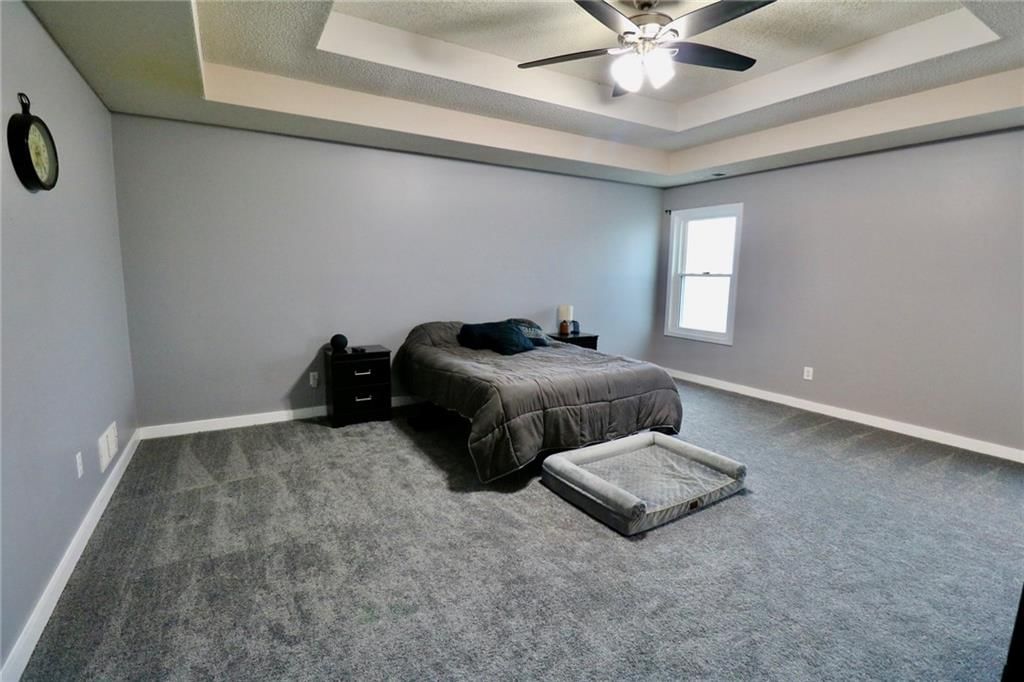 1300 Meadows Lane — photo 14