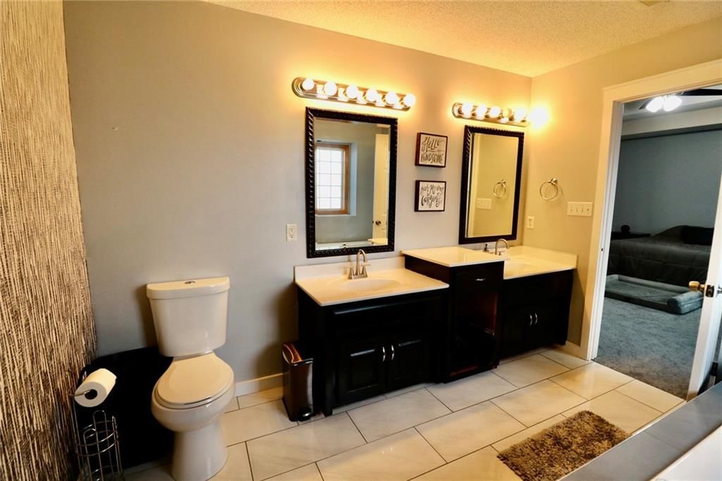 1300 Meadows Lane — photo 19