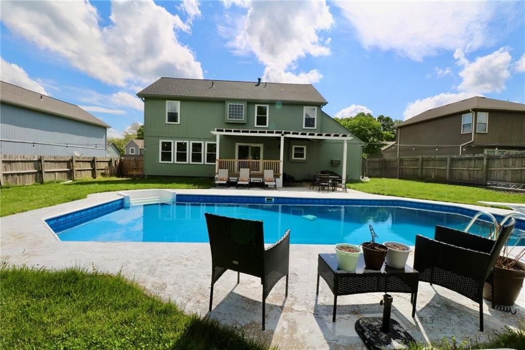 1300 Meadows Lane — photo 31