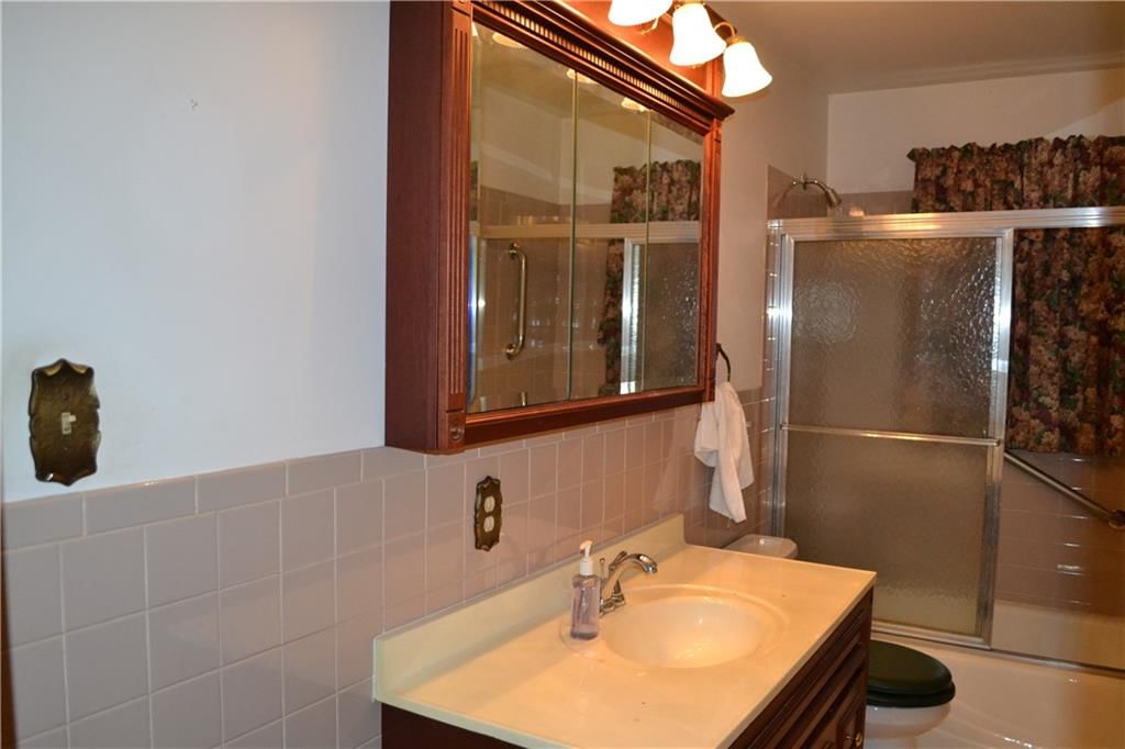 733 NE Kellam Avenue — photo 12