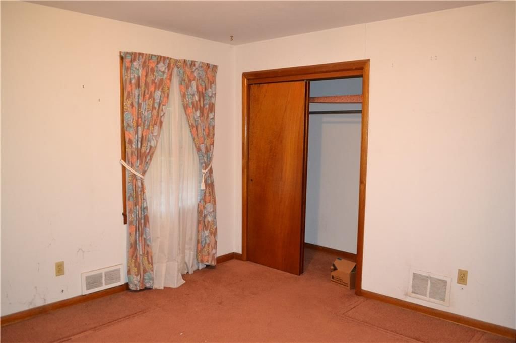 733 NE Kellam Avenue — photo 16