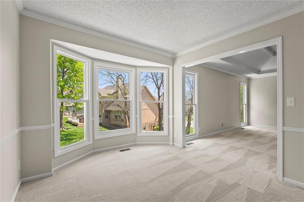 7801 N Prospect Avenue — photo 21