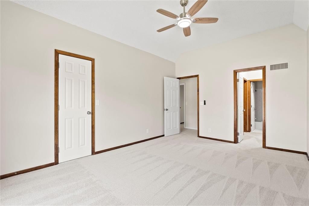 7801 N Prospect Avenue — photo 28
