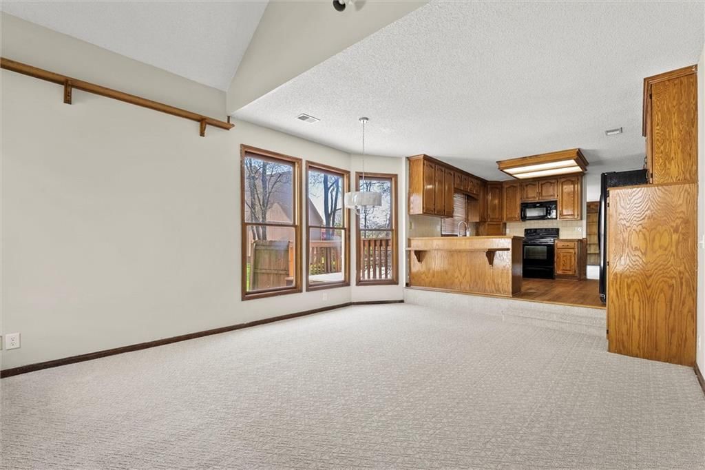 7801 N Prospect Avenue — photo 10