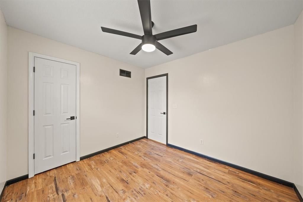 245 NE Chateau Drive — photo 15