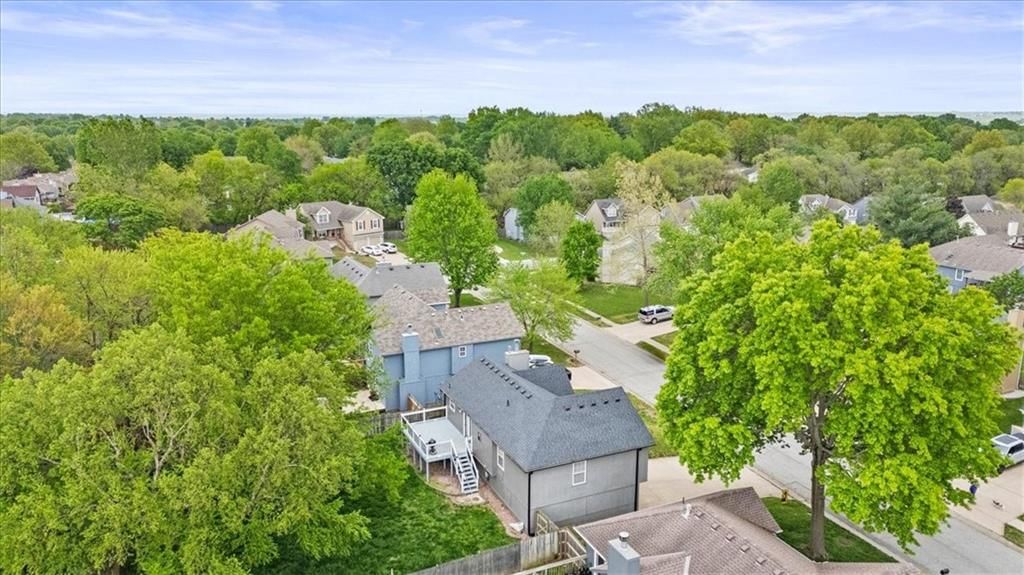 245 NE Chateau Drive — photo 22