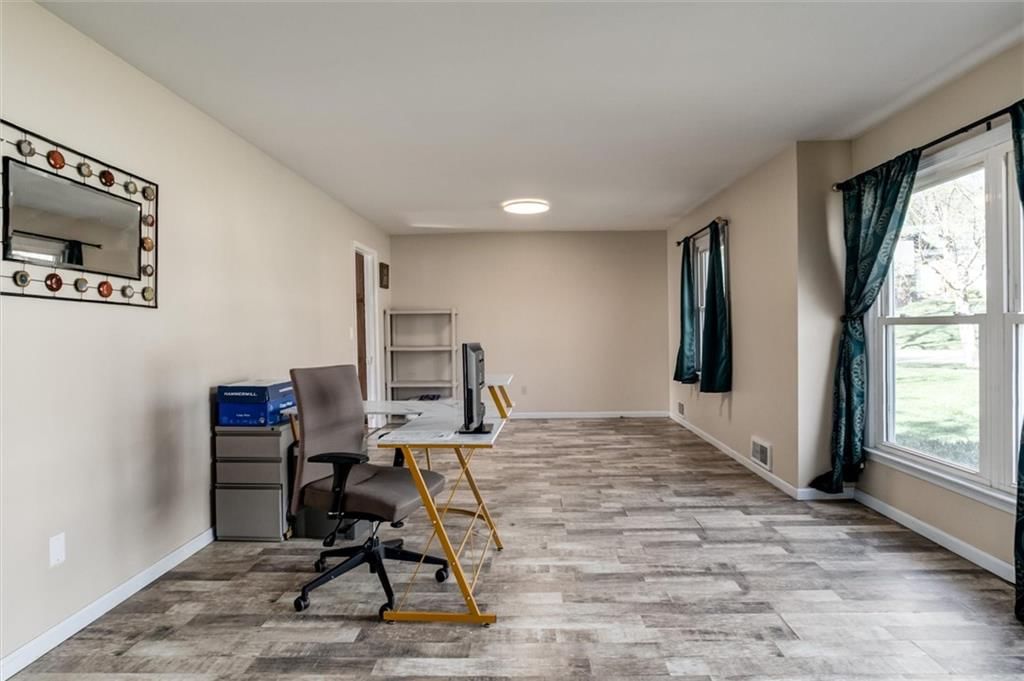 10012 W 68th Street — photo 5