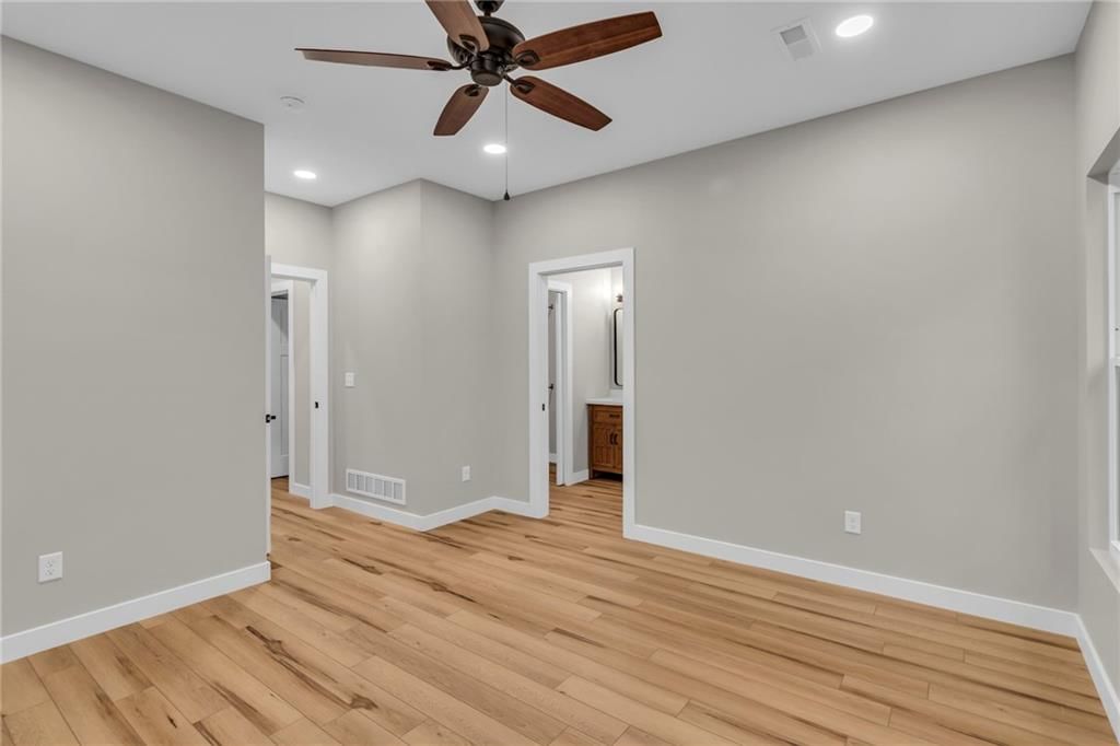 519 W Cornhill Street — photo 15