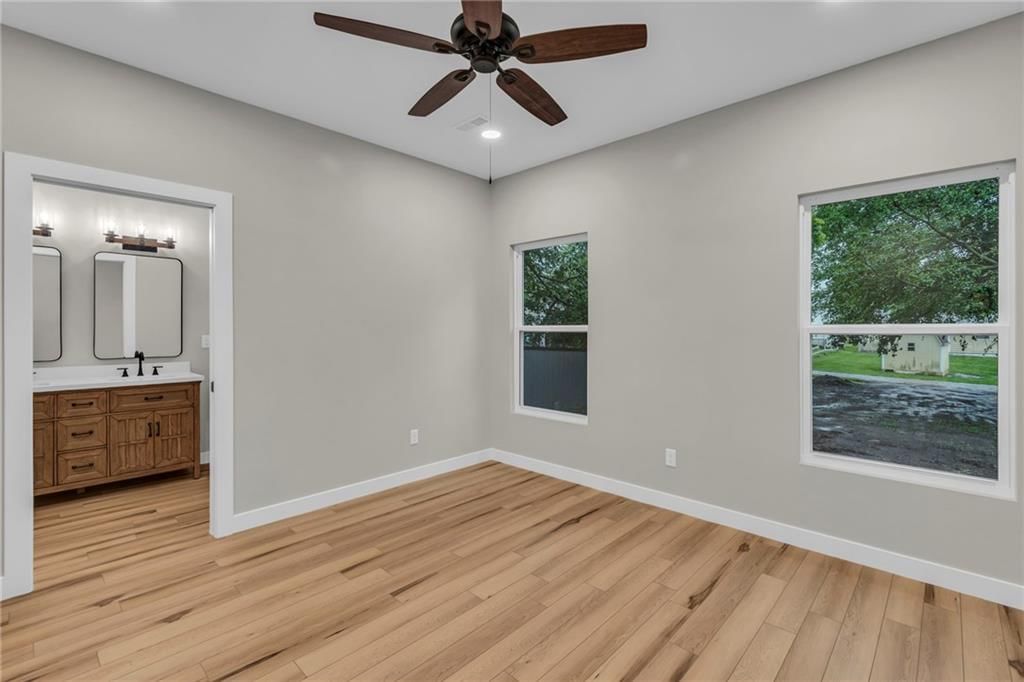 519 W Cornhill Street — photo 16