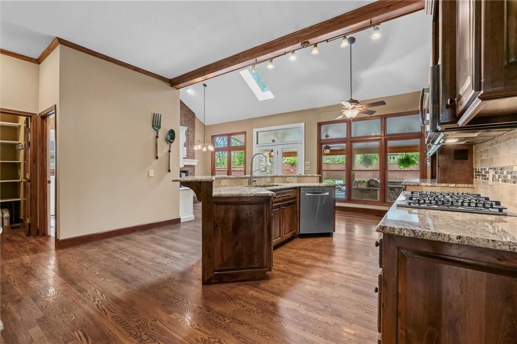216 Shawna Drive — photo 23