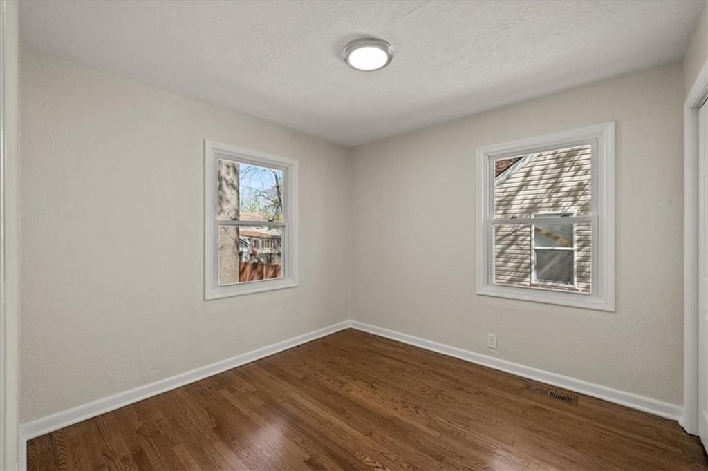 7228 Wabash Avenue — photo 13