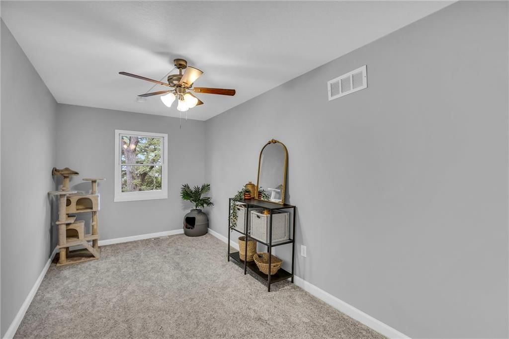 11719 Troost Avenue — photo 16