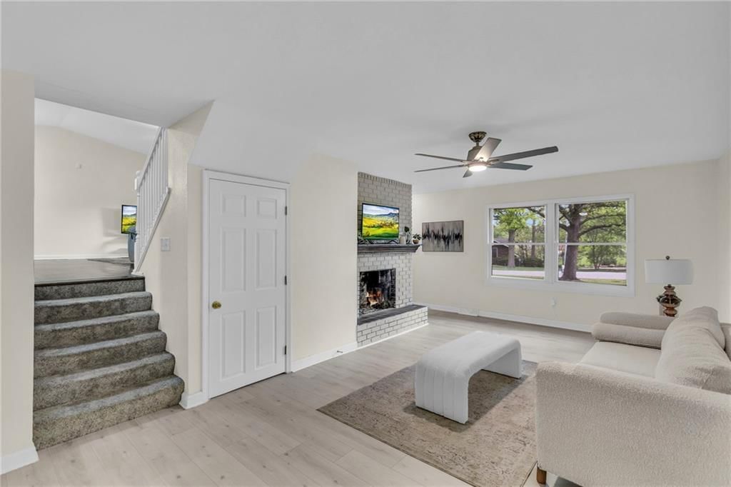 11719 Troost Avenue — photo 25