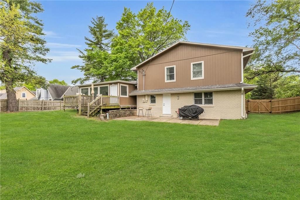 11719 Troost Avenue — photo 41