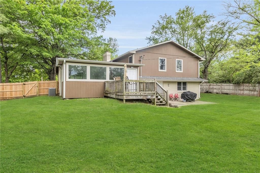 11719 Troost Avenue — photo 42