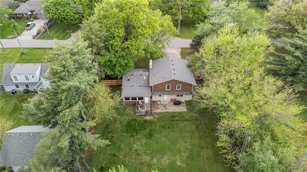 11719 Troost Avenue — photo 44