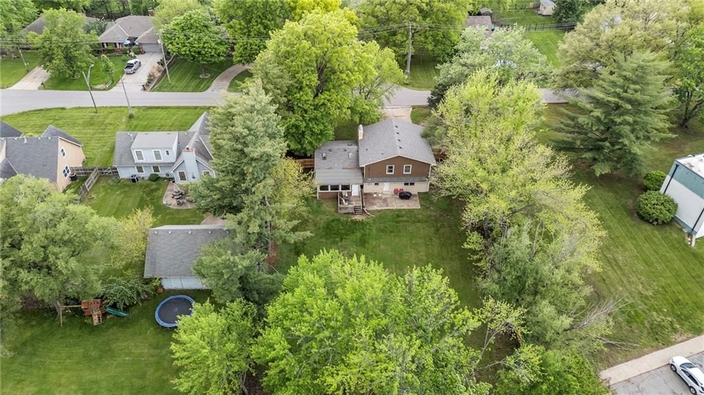 11719 Troost Avenue — photo 45