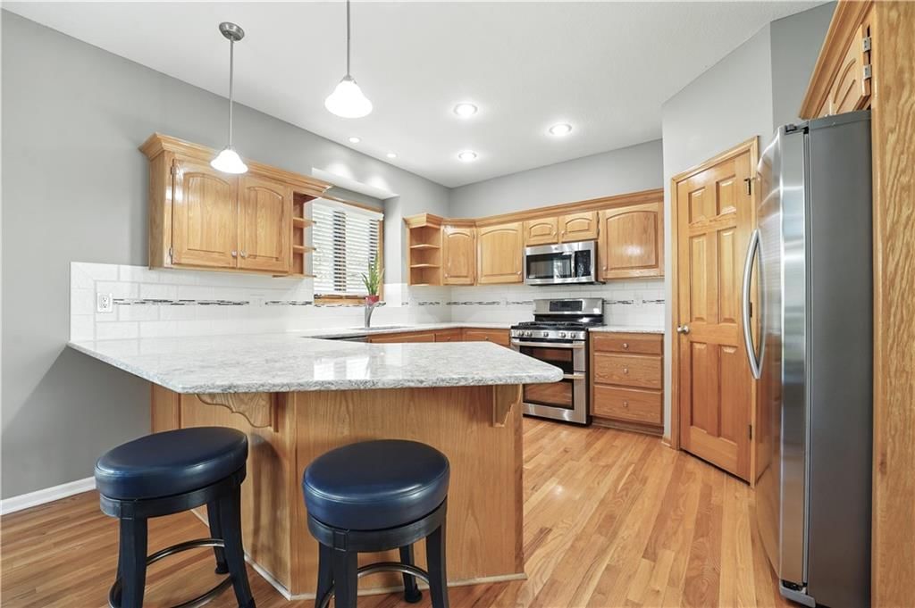 1178 Huntington Drive — photo 13