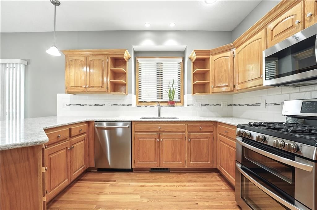 1178 Huntington Drive — photo 14