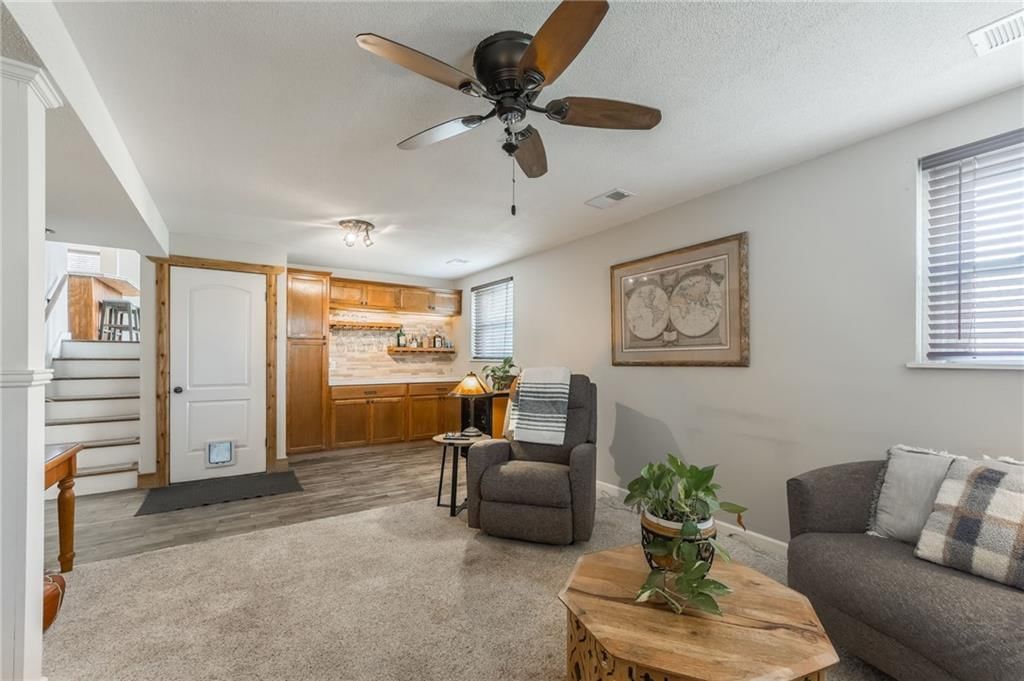 402 Campbell Court — photo 20