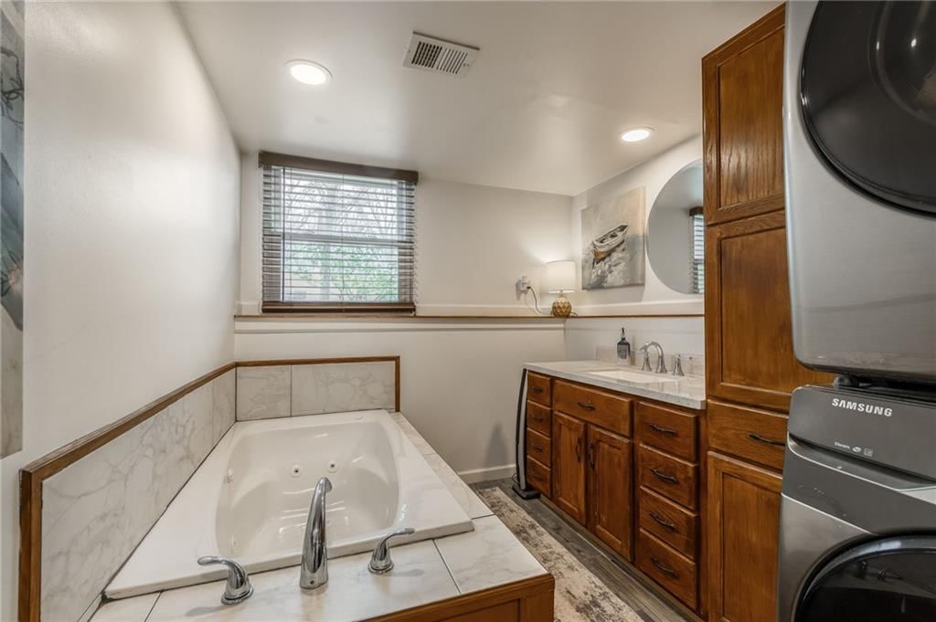 402 Campbell Court — photo 24