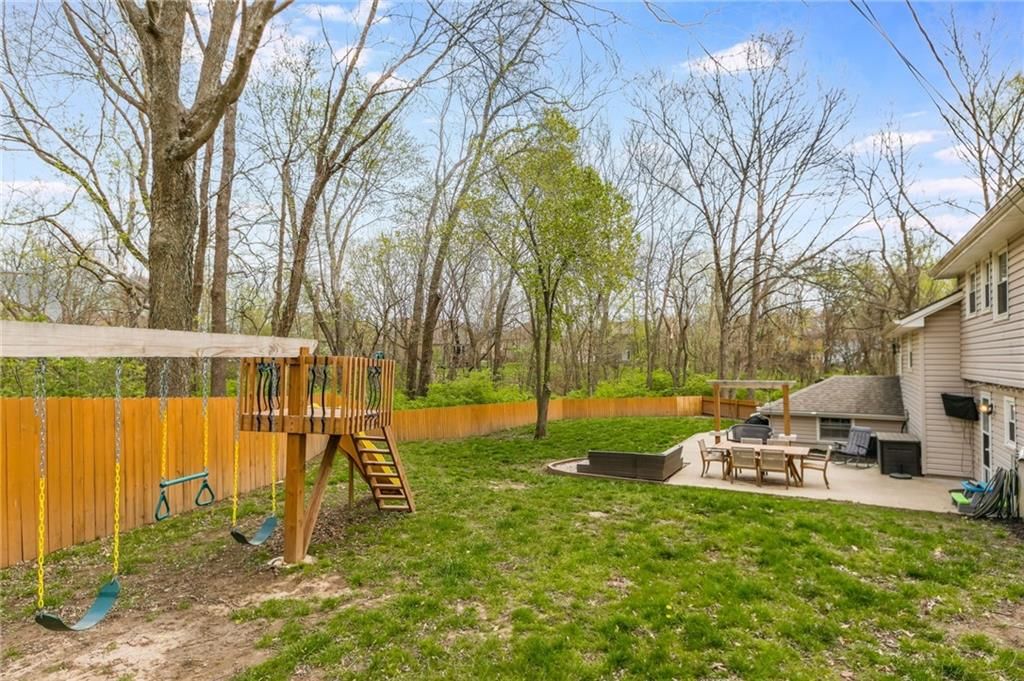 402 Campbell Court — photo 25