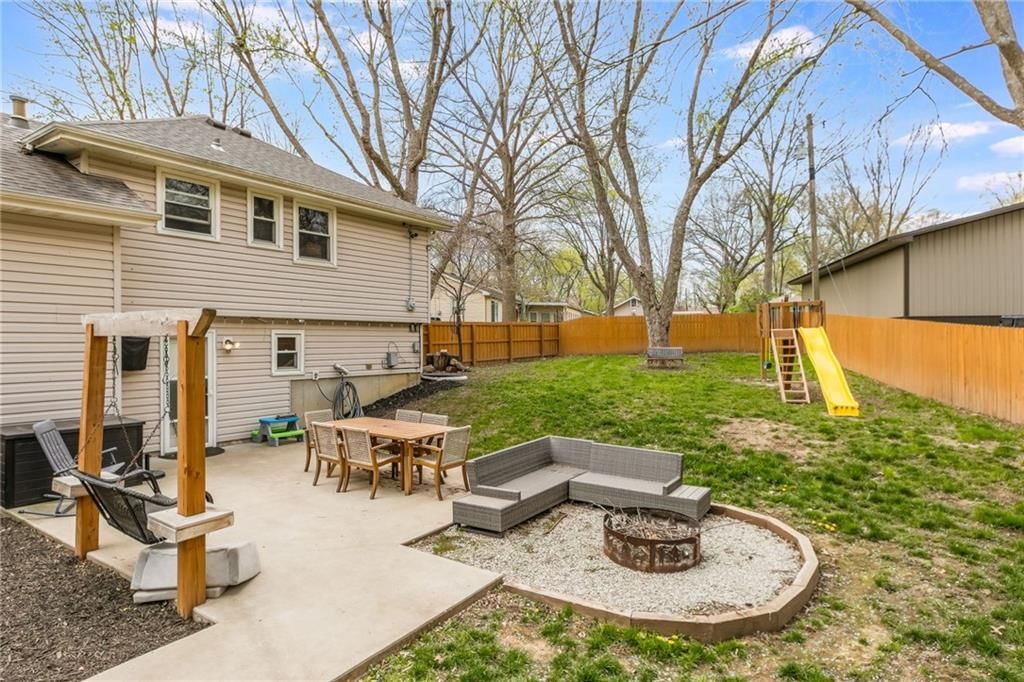 402 Campbell Court — photo 27