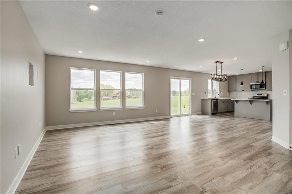 2129 SW Rutherford Drive — photo 7