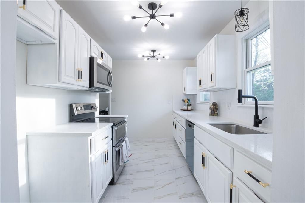 8208 Hardy Avenue — photo 11