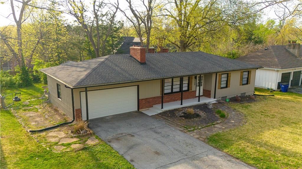 8208 Hardy Avenue — photo 3