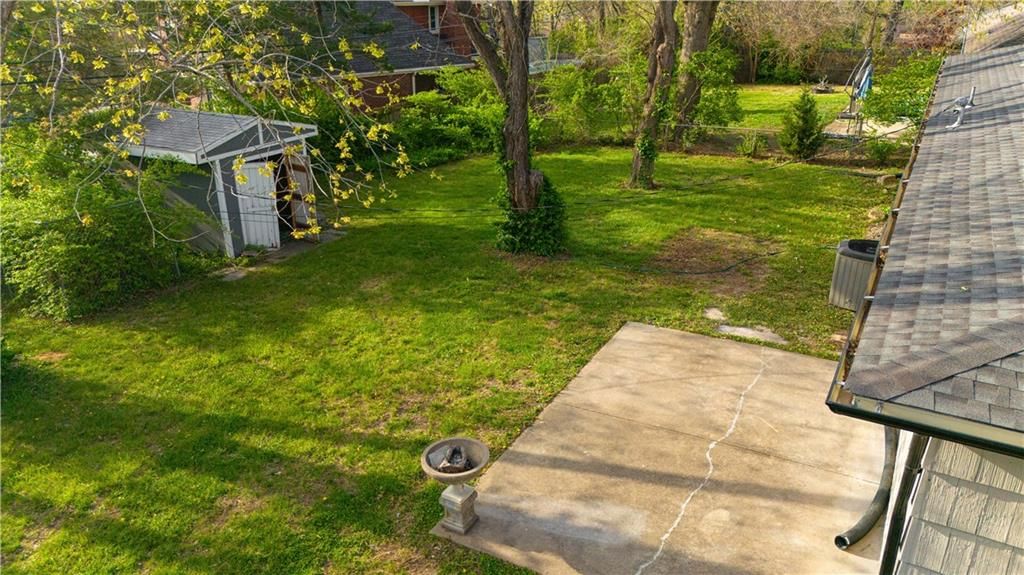 8208 Hardy Avenue — photo 34