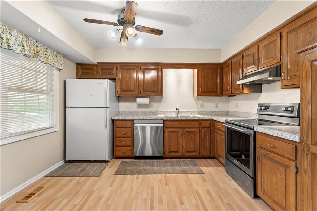 9937 Edelweiss Circle — photo 5