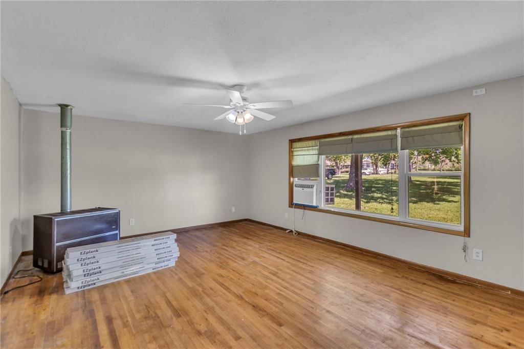 5211 E 141 Street — photo 9