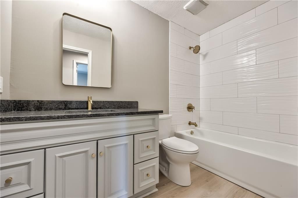8120 Halsey Street — photo 14