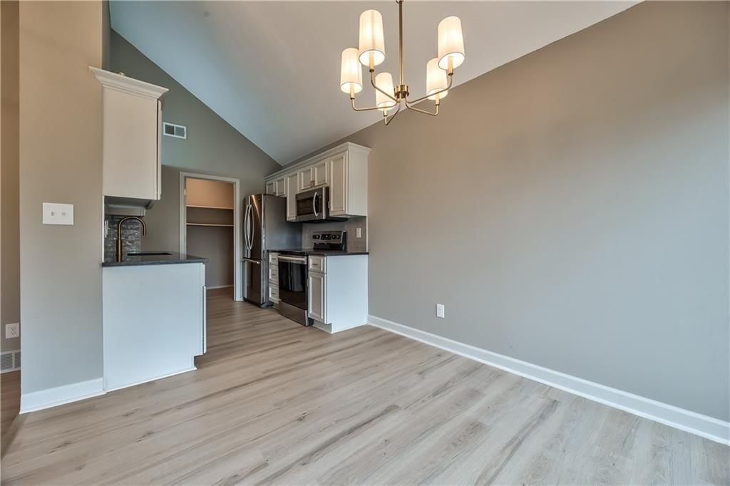 8120 Halsey Street — photo 7