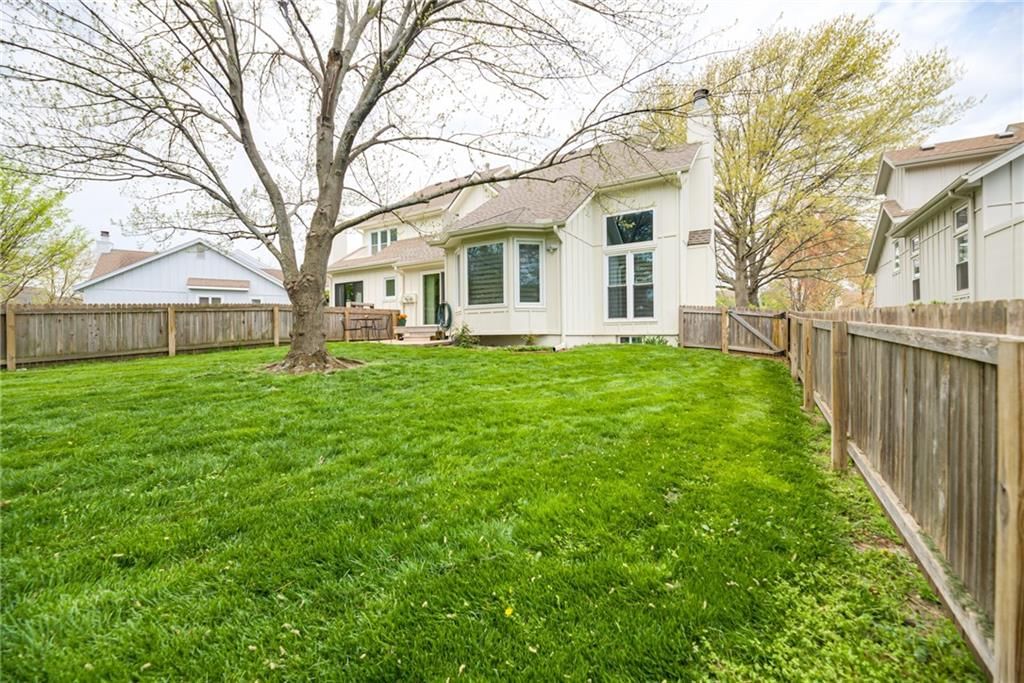 12126 England Street — photo 32