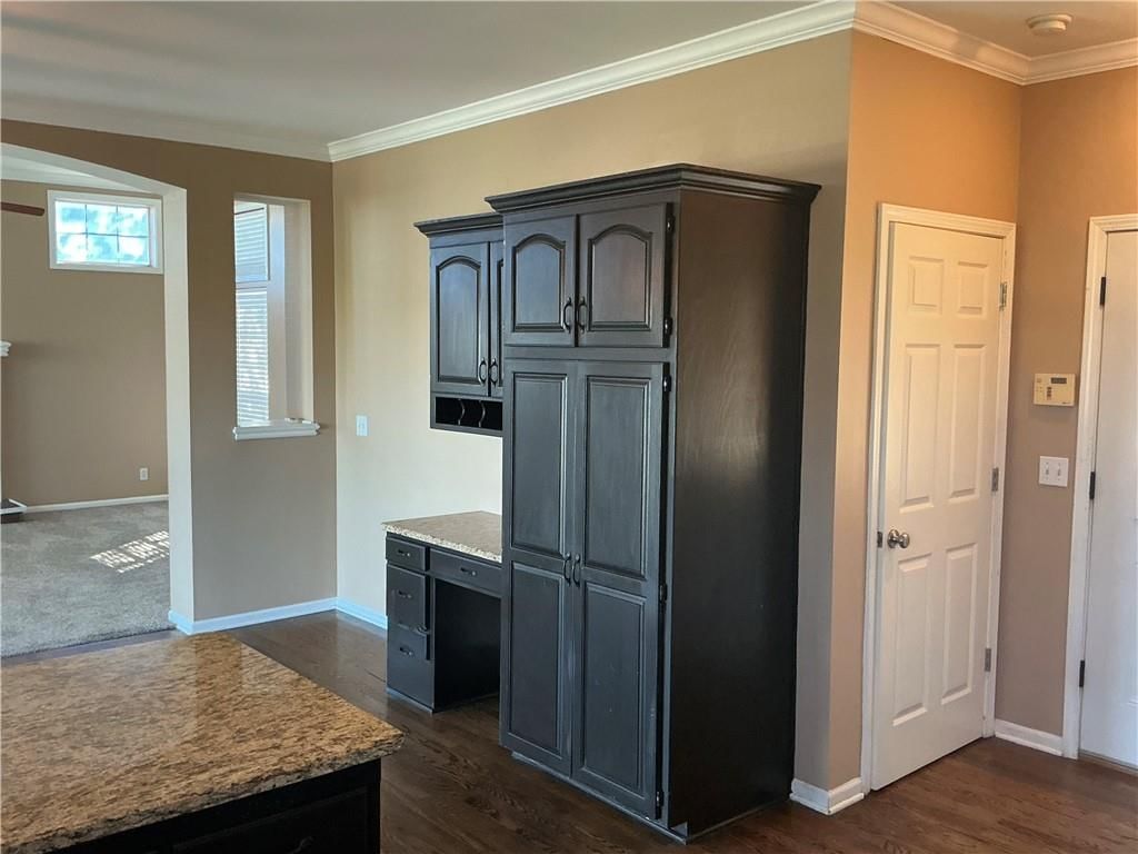 880 E Cheyenne Street — photo 17